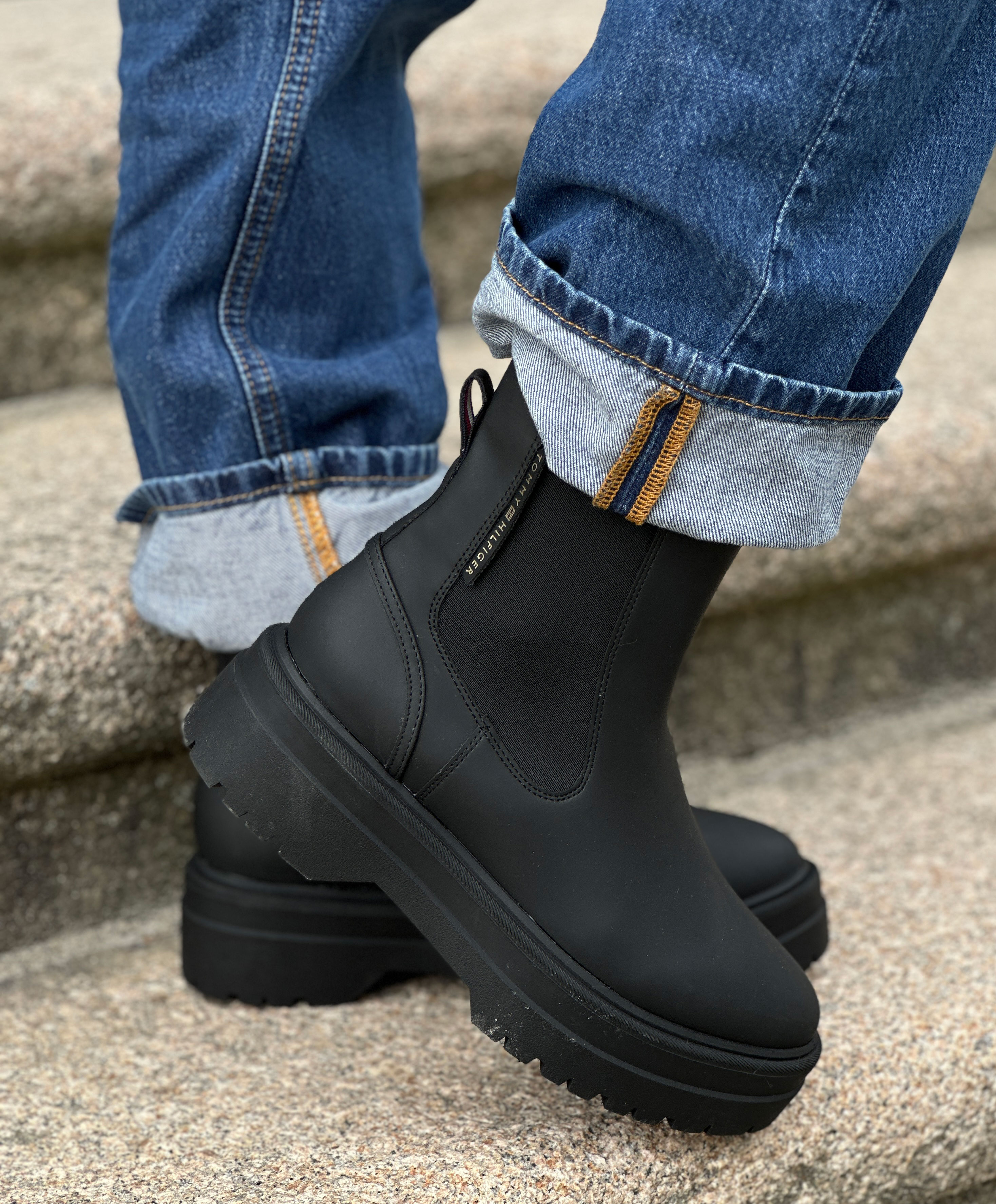 Tommy Hilfiger RUBBERISED CHELSEA BOOT