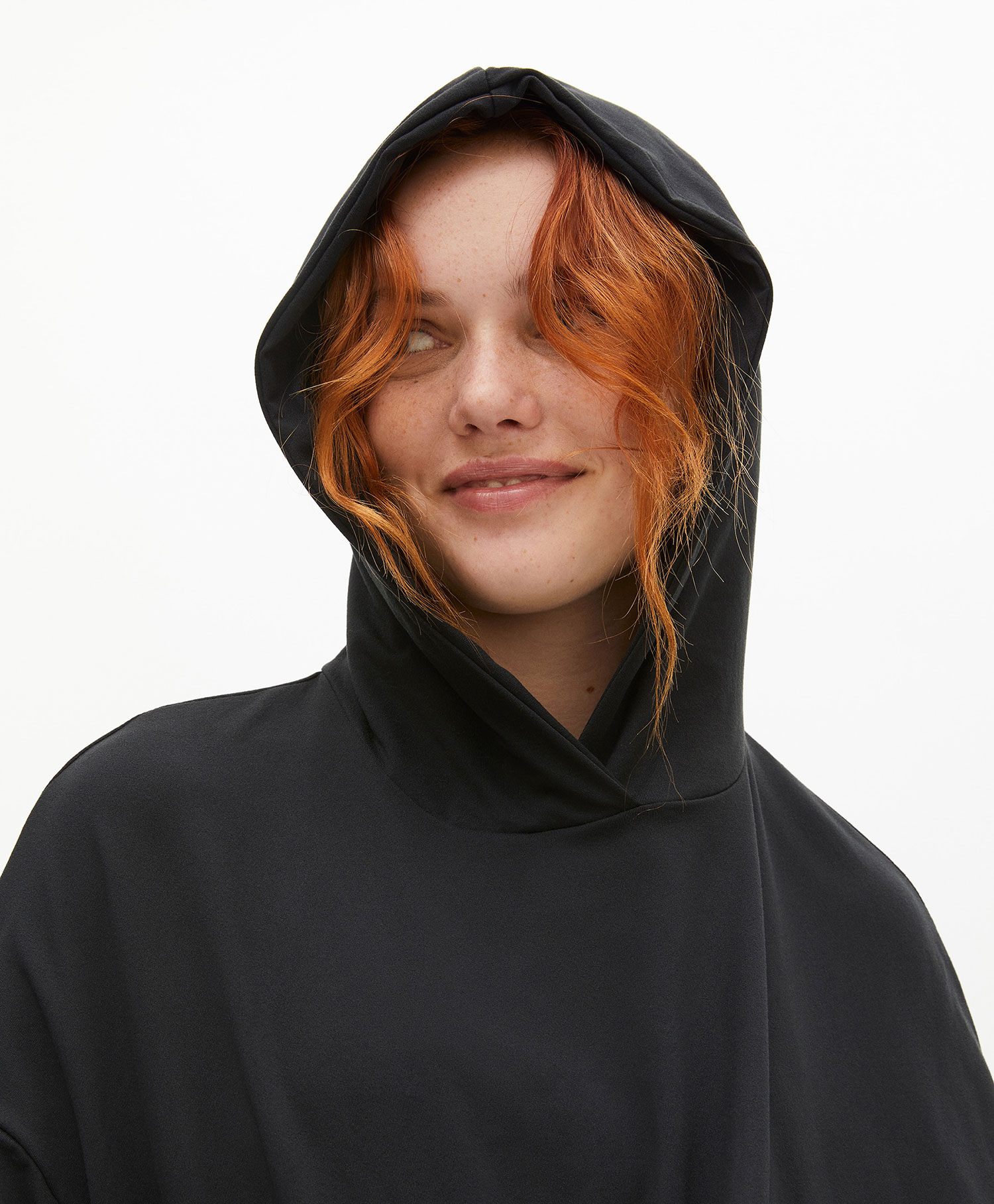 Röhnisch Soft Cropped Hoodie