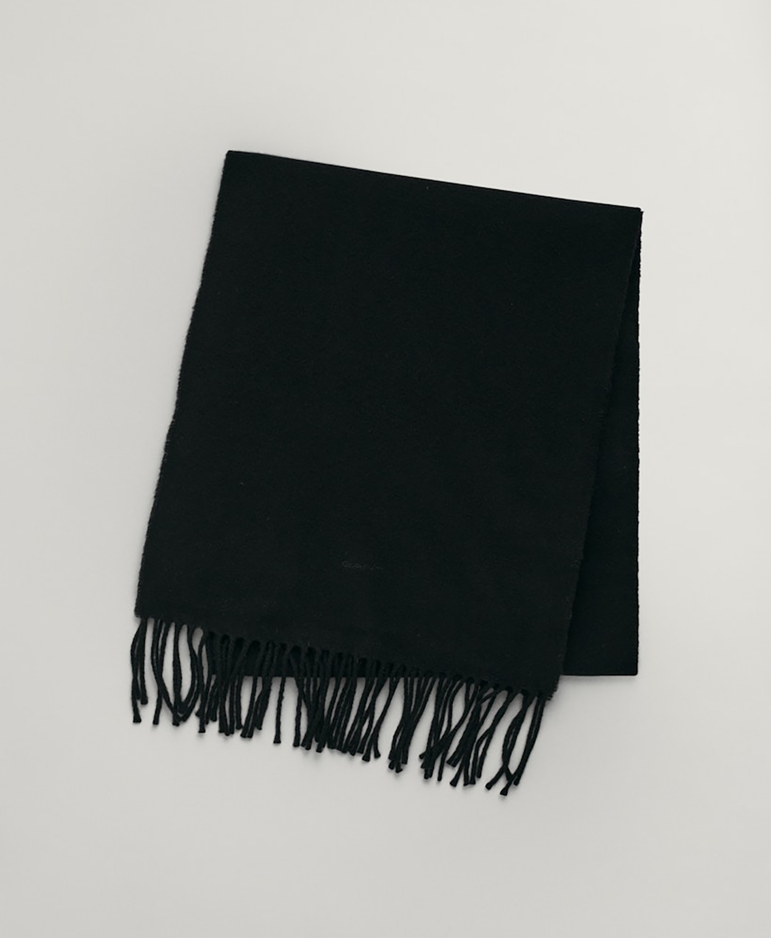 Gant Shield Wool  knitt scarf