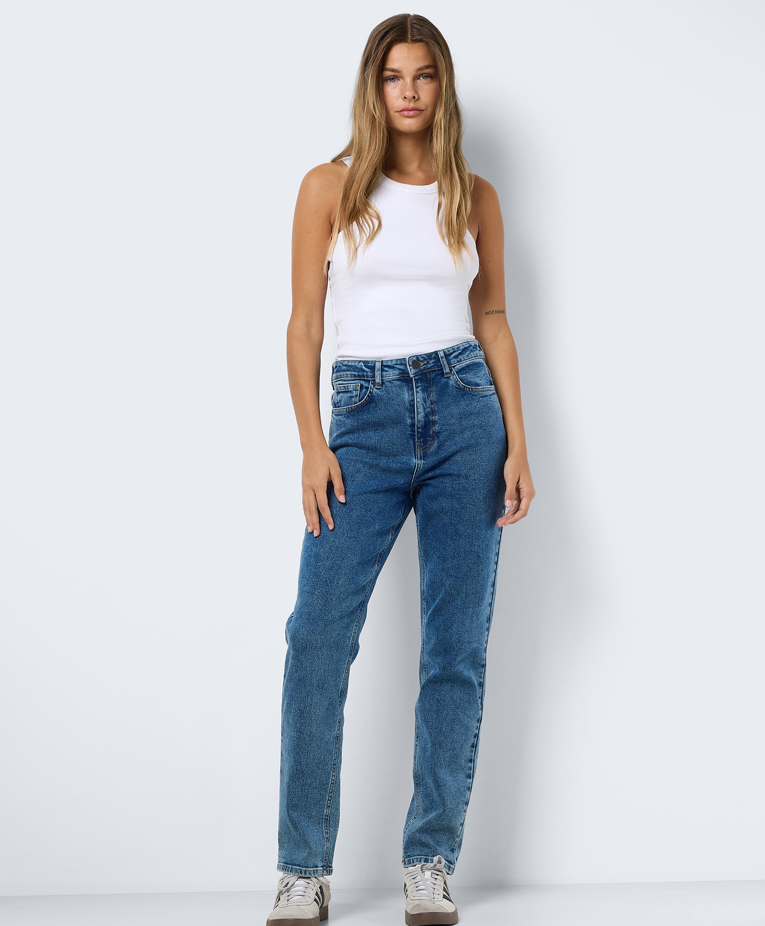 NM Daisy HW Mom Jeans