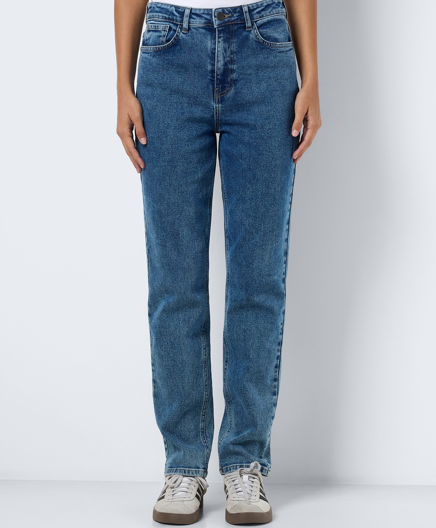 NM Daisy HW Mom Jeans