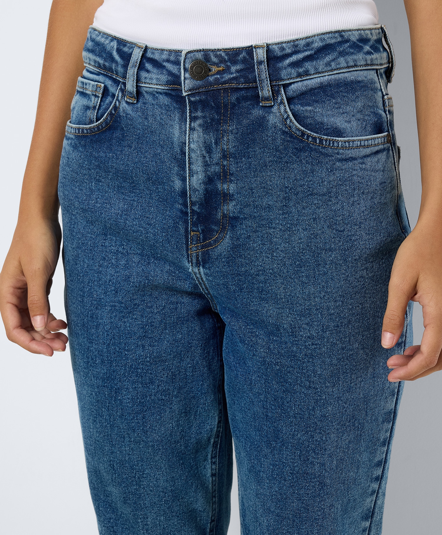 NM Daisy HW Mom Jeans